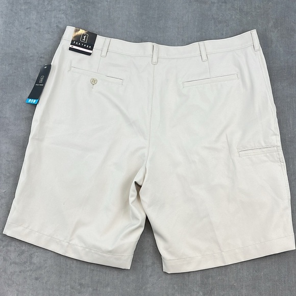 NWT‎ PGA TOUR Men's Khaki Silver Lining Flat Front Short Media Pocket Size 40 - Picture 3 of 7